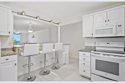 1051  Hillsboro Mile, Unit #305E, Hillsboro Beach, FL 33062 - Photo 17