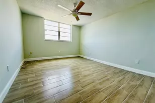 5050 NW 7th St, Miami, FL 33126 - Photo 11