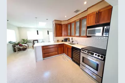 1521 NE 3rd Ave, Fort Lauderdale, FL 33304 - Photo 9