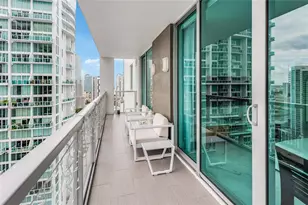 55 SE 6th St, Miami, FL 33131 - Photo 27