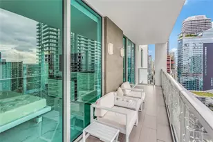 55 SE 6th St, Miami, FL 33131 - Photo 29