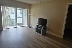 1428 SE 4th Ave Unit, Deerfield Beach, FL 33441 - Photo 9