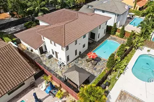 8340 NW 167th Terrace, Miami Lakes, FL 33016 - Photo 41