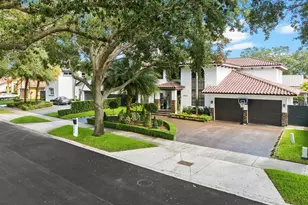 8340 NW 167th Terrace, Miami Lakes, FL 33016 - Photo 3