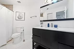 8340 NW 167th Terrace, Miami Lakes, FL 33016 - Photo 31