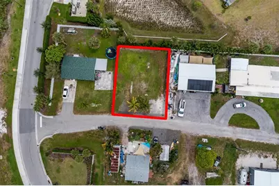 5754 SE Green Ln, Stuart, FL 34997 - Photo 15