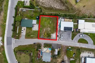 5754 SE Green Ln, Stuart, FL 34997 - Photo 15