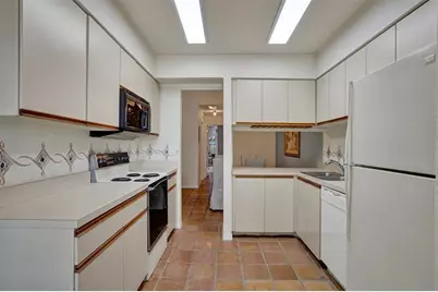 2121 S Ocean Blvd, Unit #805, Lauderdale by the Sea, FL 33062 - Photo 17