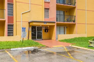 4801 NW 7th St, Miami, FL 33126 - Photo 23