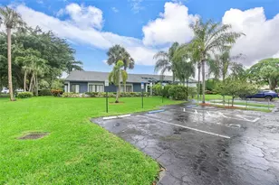 7664 NW 18th St, Margate, FL 33063 - Photo 23