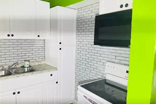 495 SE 8th St, Deerfield Beach, FL 33441 - Photo 3