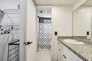 7897 Golf Cir Dr, Margate, FL 33063 - Photo 27