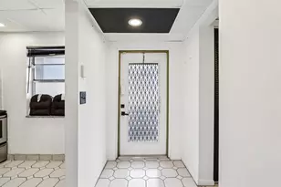 7897 Golf Cir Dr, Margate, FL 33063 - Photo 15