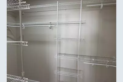 800  Parkview Dr, Unit #725, Hallandale Beach, FL 33009 - Photo 9