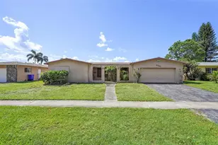 8720 Pasadena Blvd, Pembroke Pines, FL 33024 - Photo 9