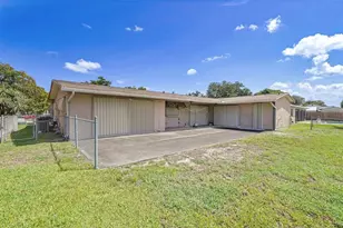 8720 Pasadena Blvd, Pembroke Pines, FL 33024 - Photo 13