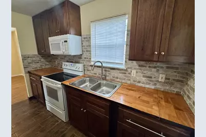 714  Seminole Ave, Fort Meade, FL 33841 - Photo 1