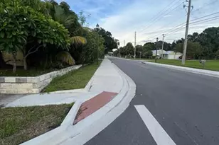 1124 Colonial Rd, Fort Pierce, FL 34950 - Photo 3