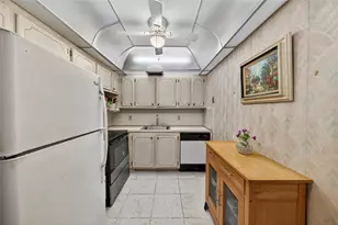 102 Newport F Unit, Deerfield Beach, FL 33442 - Photo 11