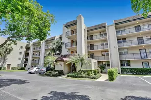 9230 Lagoon Pl, Davie, FL 33324 - Photo 13