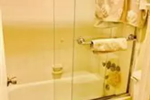 9230 Lagoon Pl, Davie, FL 33324 - Photo 9