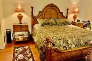 9230 Lagoon Pl, Davie, FL 33324 - Photo 7