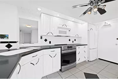 3850  Galt Ocean Dr, Unit #407, Fort Lauderdale, FL 33308 - Photo 7