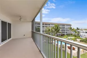 390 N Federal Hwy, Deerfield Beach, FL 33441 - Photo 13