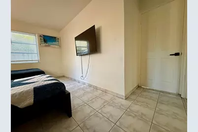 3210  Canal Dr, Unit #8, Pompano Beach, FL 33062 - Photo 25