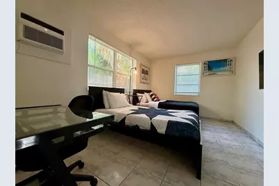 3210  Canal Dr, Unit #8, Pompano Beach, FL 33062 - Photo 11