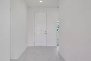 5501 NW Camberly Ct, Port Saint Lucie, FL 34987 - Photo 7