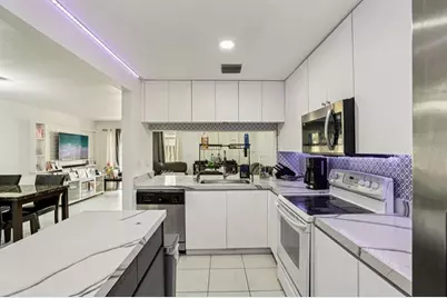 5843  Woodlands Blvd, Tamarac, FL 33319 - Photo 9