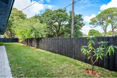 1211 NE 2nd Ave, Unit #2, Fort Lauderdale, FL 33304 - Photo 35