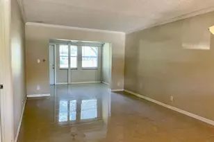 608 SW Natura Blvd, Deerfield Beach, FL 33441 - Photo 9