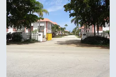 3550 NW 8th Ave, Unit #609, Pompano Beach, FL 33064 - Photo 1