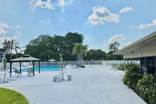 981 Hillcrest Ct, Hollywood, FL 33021 - Photo 43