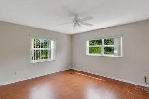 1217 S Lakes End Dr, Fort Pierce, FL 34982 - Photo 13