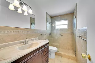 2111 NE 42nd Ct, Lighthouse Point, FL 33064 - Photo 11