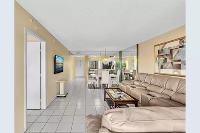 9560  Weldon Cir, Unit #J413, Tamarac, FL 33321 - Photo 11