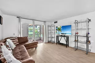 12025 W Greenway Dr, Royal Palm Beach, FL 33411 - Photo 23