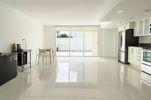 916 NE 27th Ave, Hallandale Beach, FL 33009 - Photo 3