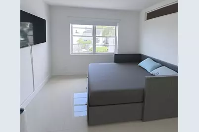 916 NE 27th Ave, Unit #916, Hallandale Beach, FL 33009 - Photo 7