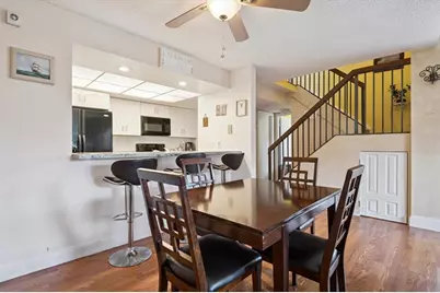 1237 NW 123rd Ter, Pembroke Pines, FL 33026 - Photo 7