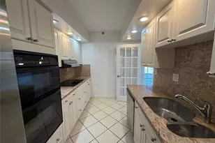 19707 Turnberry Way, Aventura, FL 33180 - Photo 9