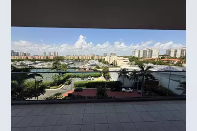 19707  Turnberry Way, Unit #7C, Aventura, FL 33180 - Photo 23