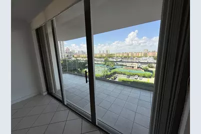 19707  Turnberry Way, Unit #7C, Aventura, FL 33180 - Photo 11