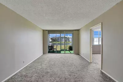 9440  Poinciana Pl, Unit #109, Davie, FL 33324 - Photo 5