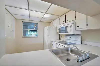 9440  Poinciana Pl, Unit #109, Davie, FL 33324 - Photo 9