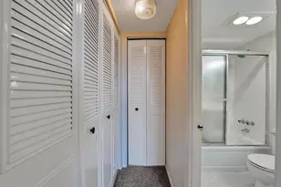 9440 Poinciana Pl, Davie, FL 33324 - Photo 15