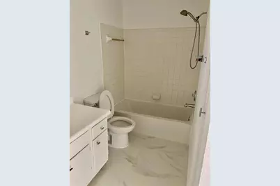 3320  Pinewalk Dr, Unit #1716, Margate, FL 33063 - Photo 9